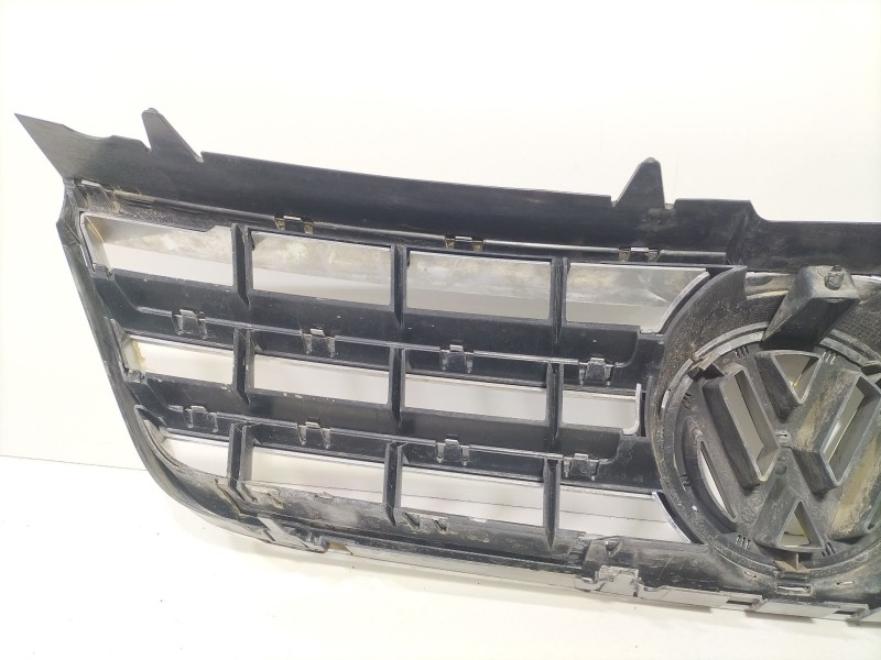 Recambio de rejilla delantera para volkswagen touareg (7la, 7l6, 7l7) 5.0 v10 tdi referencia OEM IAM 7L6853651  