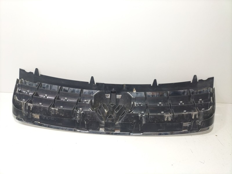 Recambio de rejilla delantera para volkswagen touareg (7la, 7l6, 7l7) 5.0 v10 tdi referencia OEM IAM 7L6853651  