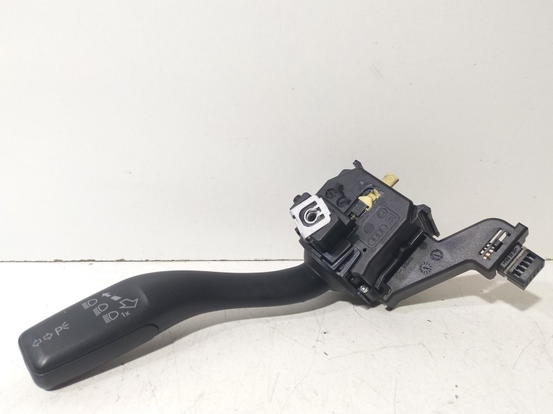 Recambio de mando intermitentes para audi a3 sportback (8pa) 2.0 tdi 16v referencia OEM IAM 8P0953513C  