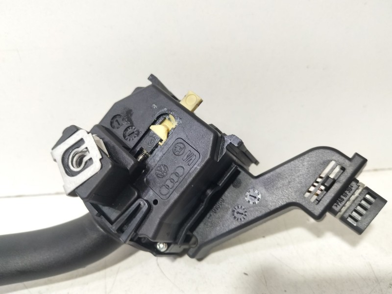 Recambio de mando intermitentes para audi a3 sportback (8pa) 2.0 tdi 16v referencia OEM IAM 8P0953513C  