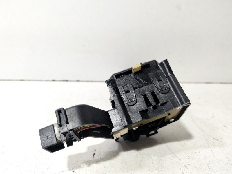 Recambio de mando intermitentes para audi a3 sportback (8pa) 2.0 tdi 16v referencia OEM IAM 8P0953513C  