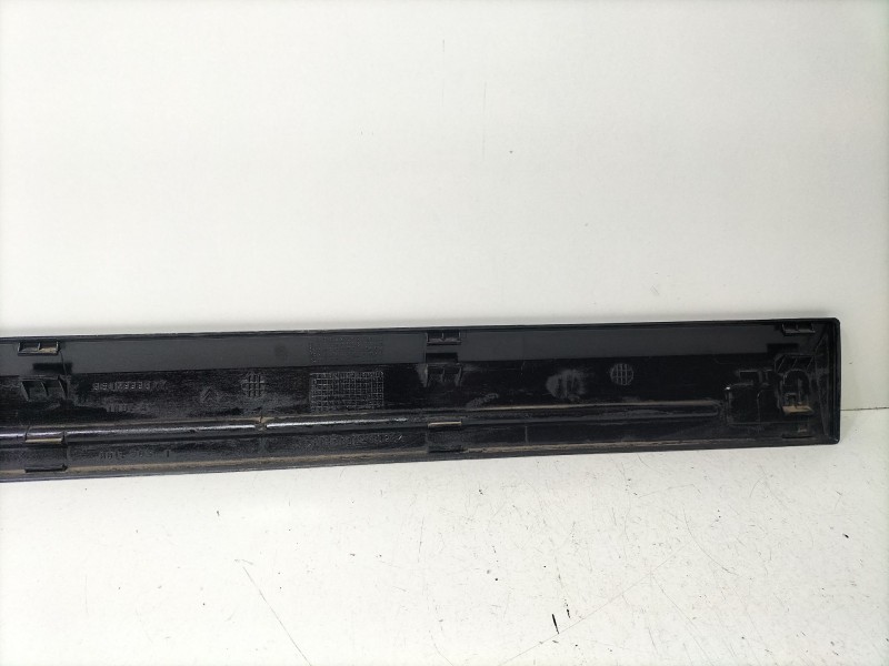 Recambio de moldura puerta delantera izquierda para citroën c15 furgoneta/monovolumen (vd_) 1.8 d referencia OEM IAM 9612999377 