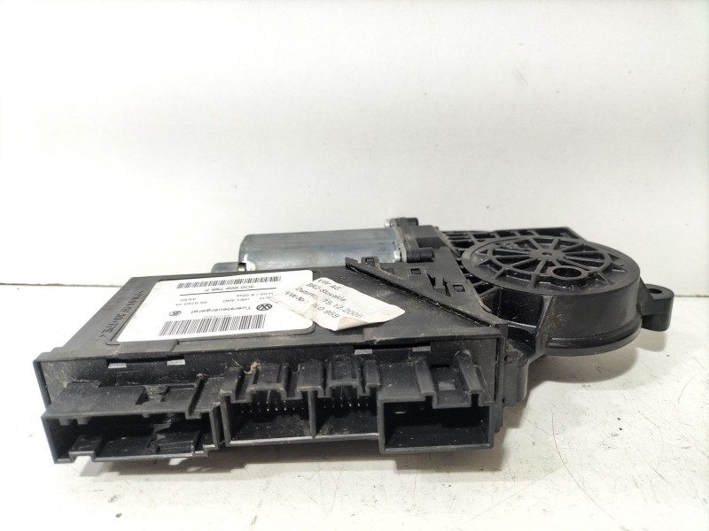 Recambio de motor elevalunas trasero izquierdo para volkswagen touareg (7la, 7l6, 7l7) 5.0 v10 tdi referencia OEM IAM 3D0959795F