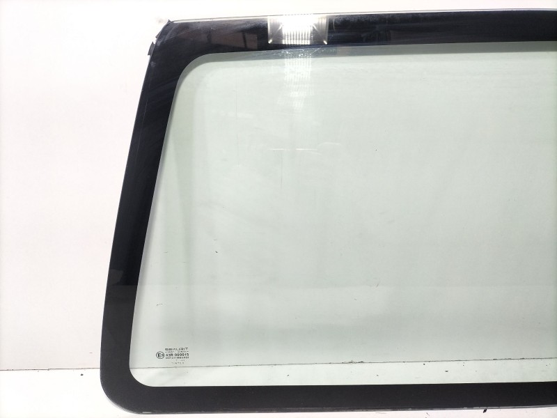 Recambio de luna trasera derecha para nissan terrano ii (r20) 2.7 tdi 4wd referencia OEM IAM Nissan Terrano II  