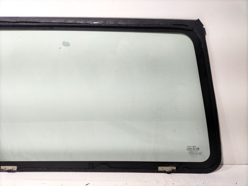 Recambio de luna trasera derecha para nissan terrano ii (r20) 2.7 tdi 4wd referencia OEM IAM Nissan Terrano II  