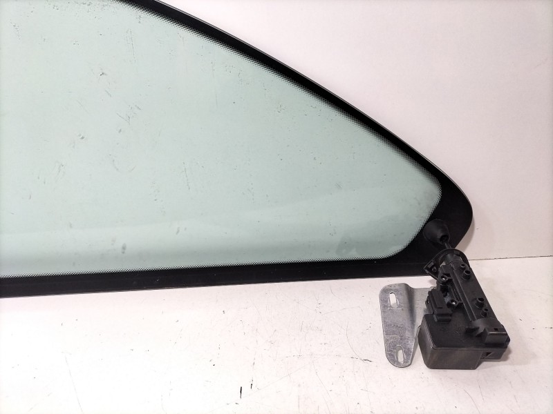Recambio de luna trasera derecha para bmw serie 3 coupe (e46) 318 ci referencia OEM IAM 51368209404  