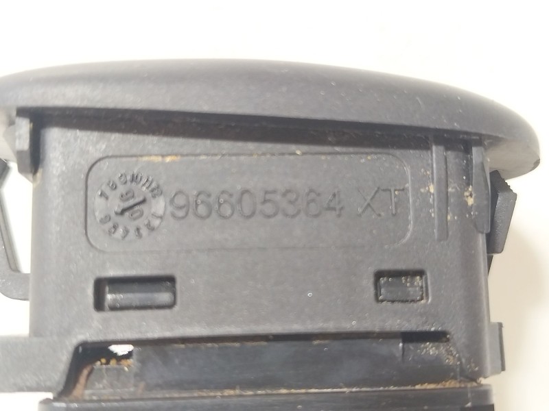 Recambio de mando elevalunas delantero derecho para citroën c3 i (fc_, fn_) 1.1 i referencia OEM IAM 96605364XT  