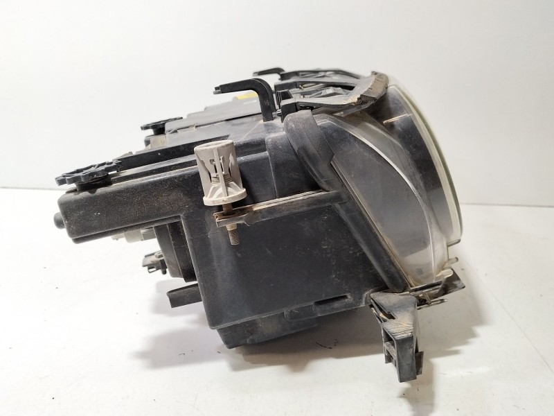 Recambio de faro derecho para bmw serie 3 coupe (e46) 318 ci referencia OEM IAM 63126904276  