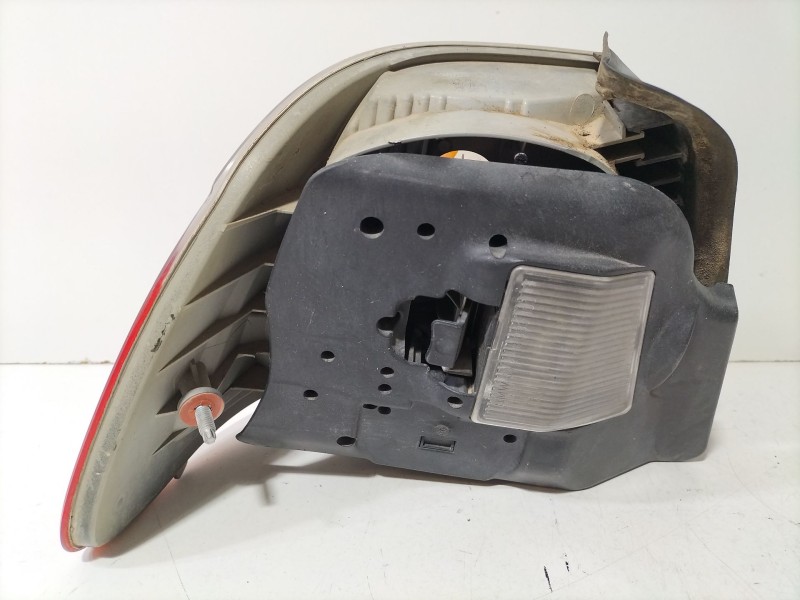 Recambio de piloto trasero derecho para bmw serie 3 coupe (e46) 318 ci referencia OEM IAM 63218383826  