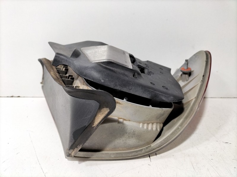 Recambio de piloto trasero derecho para bmw serie 3 coupe (e46) 318 ci referencia OEM IAM 63218383826  