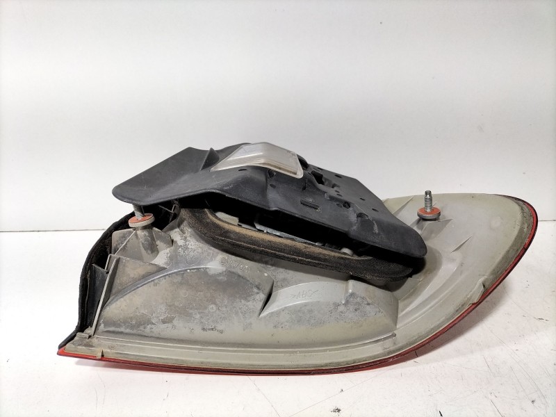 Recambio de piloto trasero izquierdo para bmw serie 3 coupe (e46) 318 ci referencia OEM IAM 63218383825  