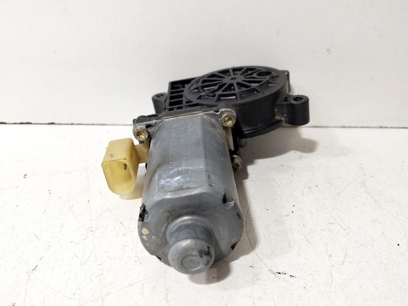 Recambio de motor elevalunas delantero izquierdo para bmw serie 3 coupe (e46) 318 ci referencia OEM IAM 83620640  