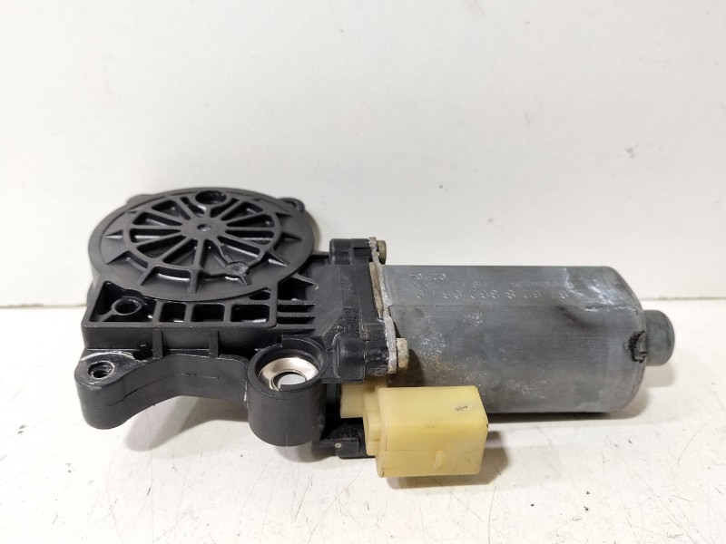 Recambio de motor elevalunas delantero izquierdo para bmw serie 3 coupe (e46) 318 ci referencia OEM IAM 83620640  