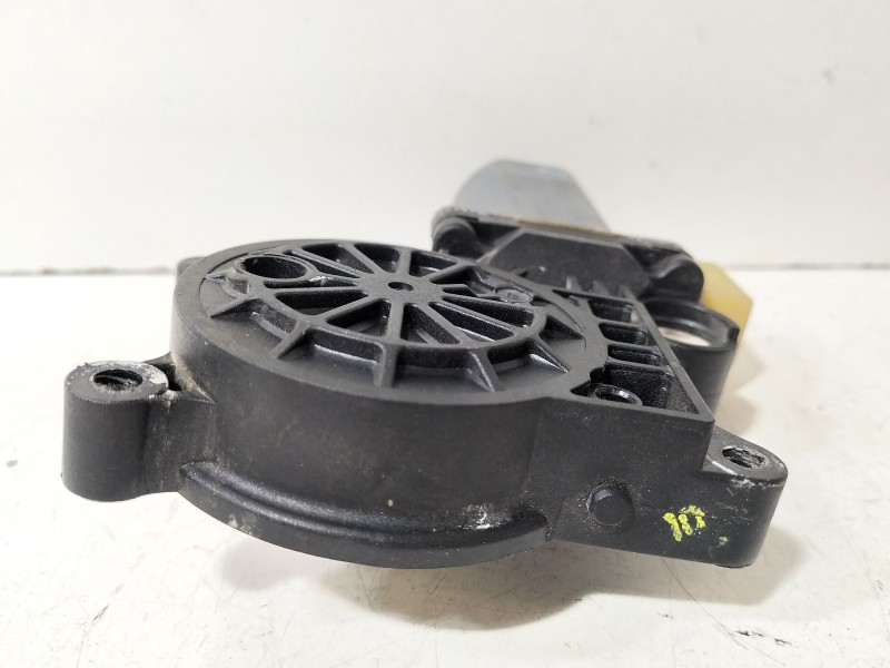 Recambio de motor elevalunas delantero izquierdo para bmw serie 3 coupe (e46) 318 ci referencia OEM IAM 83620640  