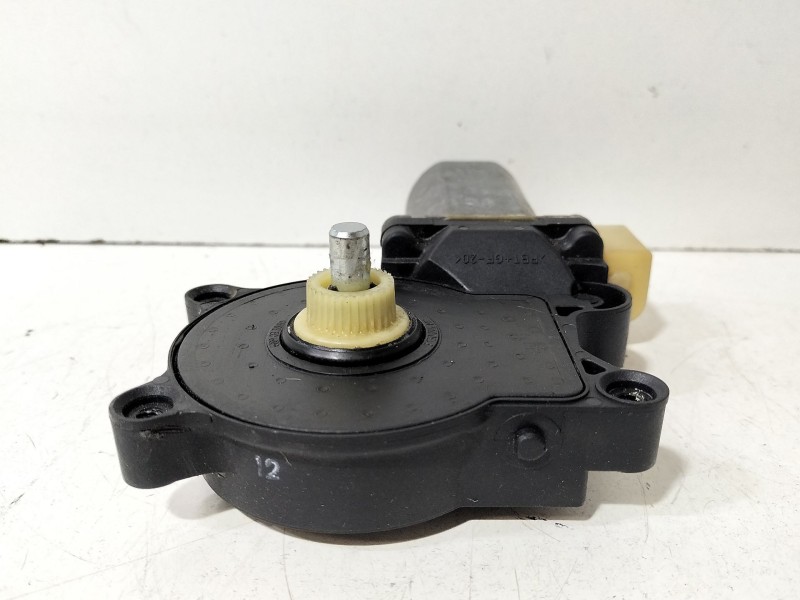 Recambio de motor elevalunas delantero derecho para bmw serie 3 coupe (e46) 318 ci referencia OEM IAM 83620630  