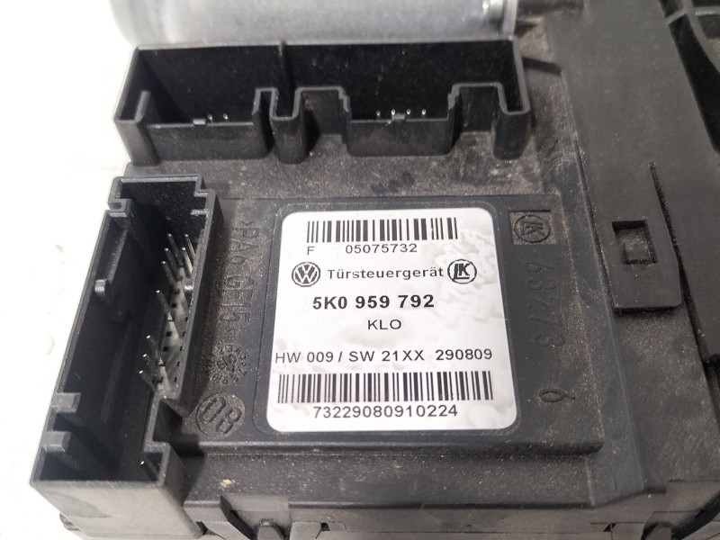 Recambio de motor elevalunas delantero derecho para skoda octavia ii (1z3) 1.9 tdi referencia OEM IAM 1T0959702R  