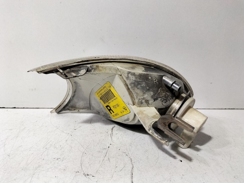 Recambio de piloto intermitente de retrovisor derecho para bmw serie 3 coupe (e46) 318 ci referencia OEM IAM 6919652  