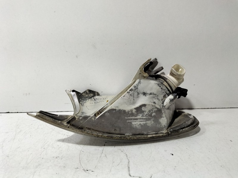 Recambio de piloto intermitente de retrovisor derecho para bmw serie 3 coupe (e46) 318 ci referencia OEM IAM 6919652  