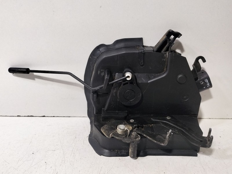 Recambio de cerradura puerta delantera derecha para bmw serie 3 coupe (e46) 318 ci referencia OEM IAM 7011250  