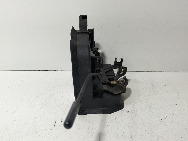 Recambio de cerradura puerta delantera derecha para bmw serie 3 coupe (e46) 318 ci referencia OEM IAM 7011250  
