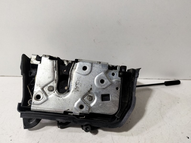 Recambio de cerradura puerta delantera derecha para bmw serie 3 coupe (e46) 318 ci referencia OEM IAM 7011250  