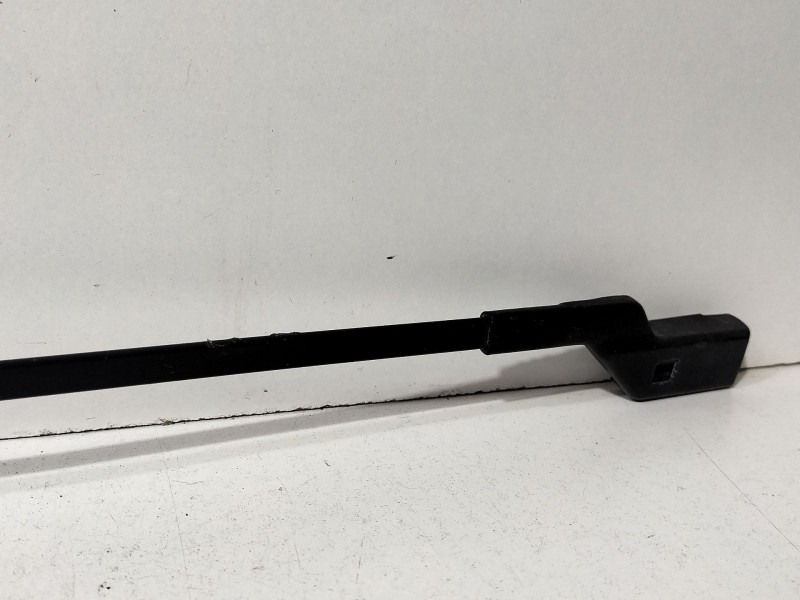 Recambio de brazo limpia delantero derecho para volkswagen passat b6 (3c2) 2.0 tdi referencia OEM IAM 3C1955410B  