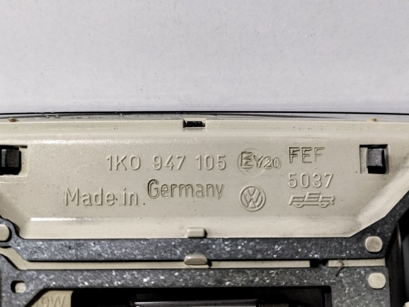 Recambio de luz interior para volkswagen passat b6 (3c2) 2.0 tdi referencia OEM IAM 1K0947105  