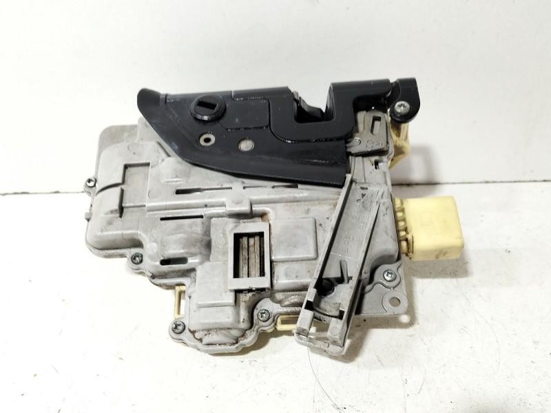 Recambio de cerradura puerta trasera derecha para volkswagen passat b6 (3c2) 2.0 tdi referencia OEM IAM 3C4839016A  