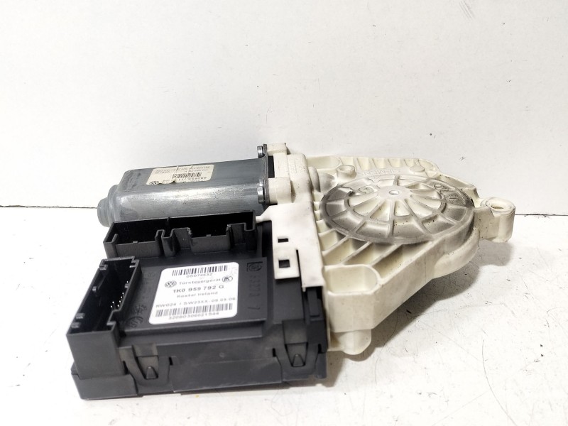 Recambio de motor elevalunas delantero derecho para volkswagen passat b6 (3c2) 2.0 tdi referencia OEM IAM 1K0959702K  