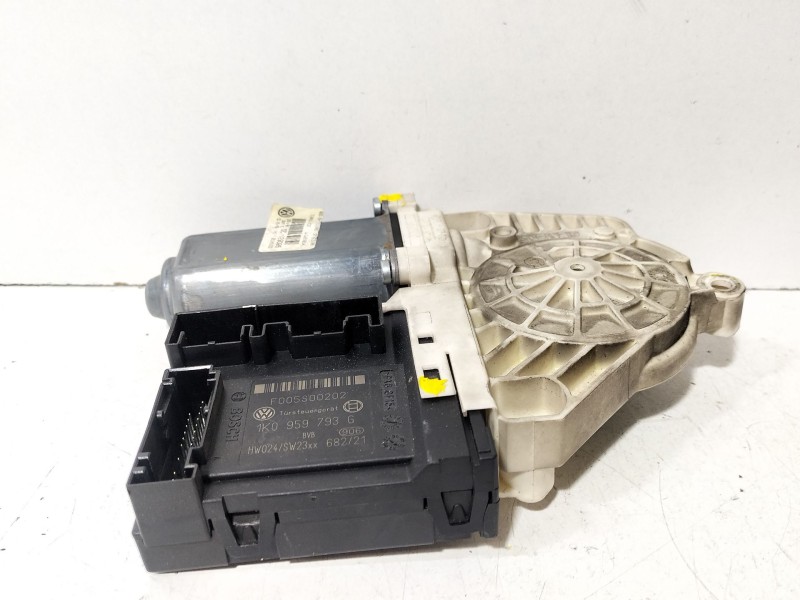 Recambio de motor elevalunas delantero izquierdo para volkswagen passat b6 (3c2) 2.0 tdi referencia OEM IAM 1K0959701P  