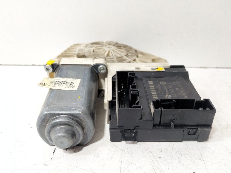 Recambio de motor elevalunas delantero izquierdo para volkswagen passat b6 (3c2) 2.0 tdi referencia OEM IAM 1K0959701P  