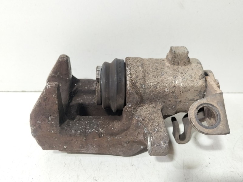 Recambio de pinza freno trasera derecha para seat ibiza iv sc (6j1, 6p5) 1.4 referencia OEM IAM Seat Ibiza 6J  