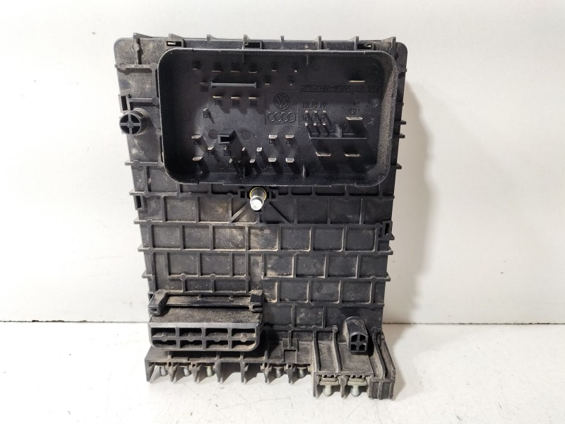 Recambio de caja reles / fusibles para volkswagen passat b6 (3c2) 2.0 tdi referencia OEM IAM 1K0937124K  