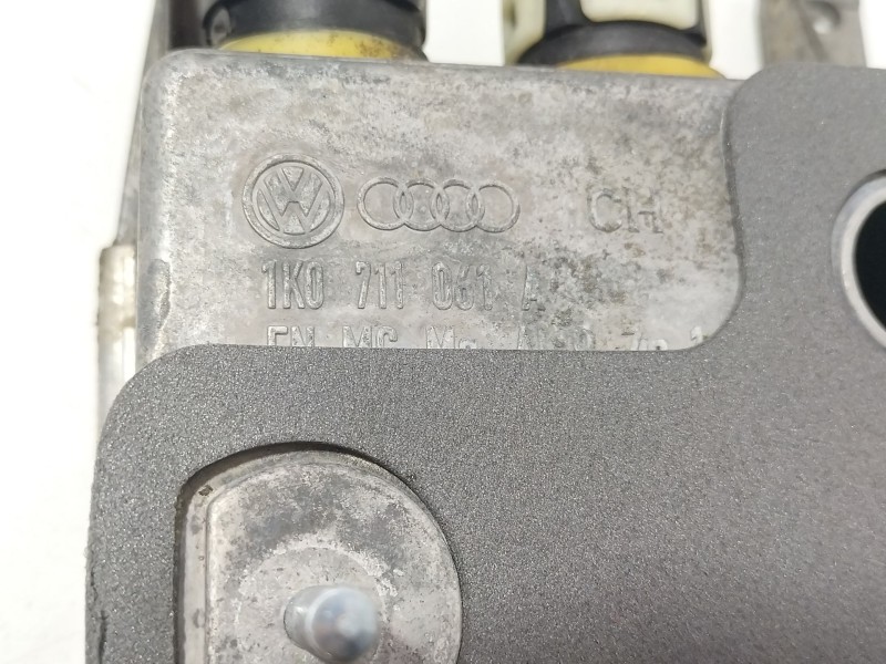 Recambio de palanca cambio para volkswagen passat b6 (3c2) 2.0 tdi referencia OEM IAM 1K0711061A  