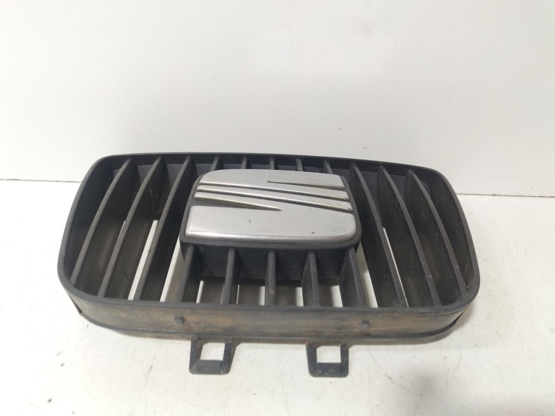 Recambio de rejilla paragolpes delantero para seat ibiza ii (6k1) 1.9 sdi referencia OEM IAM 6K0853654D  