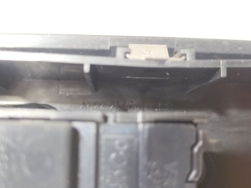 Recambio de mando elevalunas trasero izquierdo para land rover discovery iv (l319) 3.0 sdv6 4x4 referencia OEM IAM AH22240A40CBW
