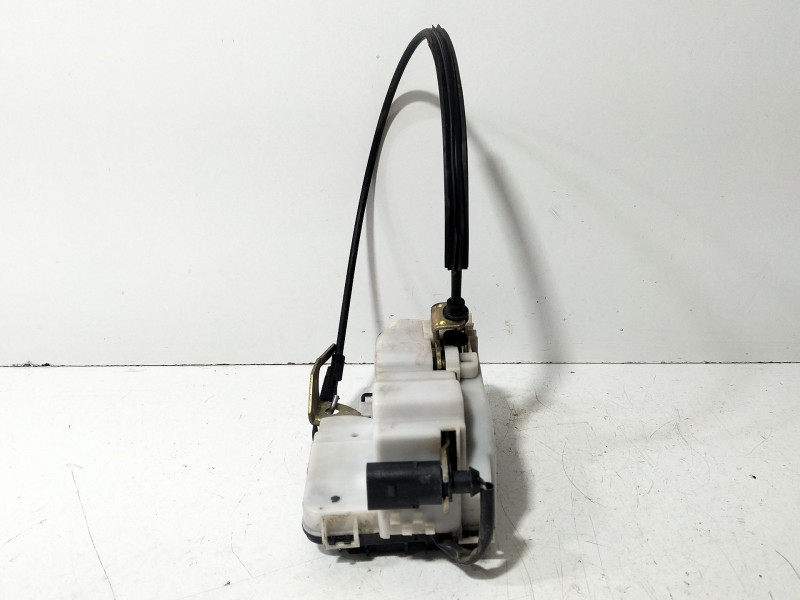Recambio de cerradura puerta delantera derecha para seat ibiza ii (6k1) 1.9 sdi referencia OEM IAM 6K4837016D  