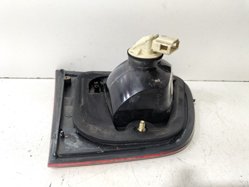 Recambio de piloto trasero derecho interior para seat ibiza ii (6k1) 1.9 sdi referencia OEM IAM 6K6945108C  