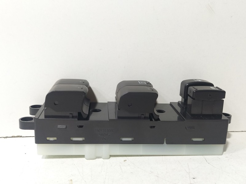 Recambio de mando elevalunas delantero izquierdo para nissan navara np300 (d40) 3.0 dci 4wd referencia OEM IAM BOT-1492-P14  