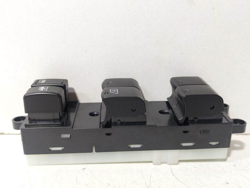 Recambio de mando elevalunas delantero izquierdo para nissan navara np300 (d40) 3.0 dci 4wd referencia OEM IAM BOT-1492-P14  