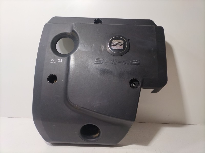 Recambio de tapa motor para seat ibiza ii (6k1) 1.9 sdi referencia OEM IAM 03G103925L  