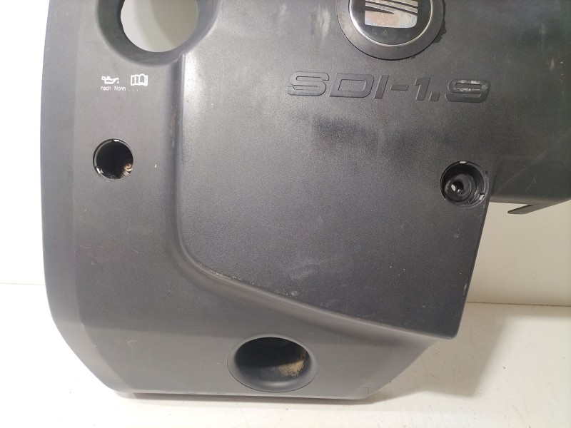 Recambio de tapa motor para seat ibiza ii (6k1) 1.9 sdi referencia OEM IAM 03G103925L  