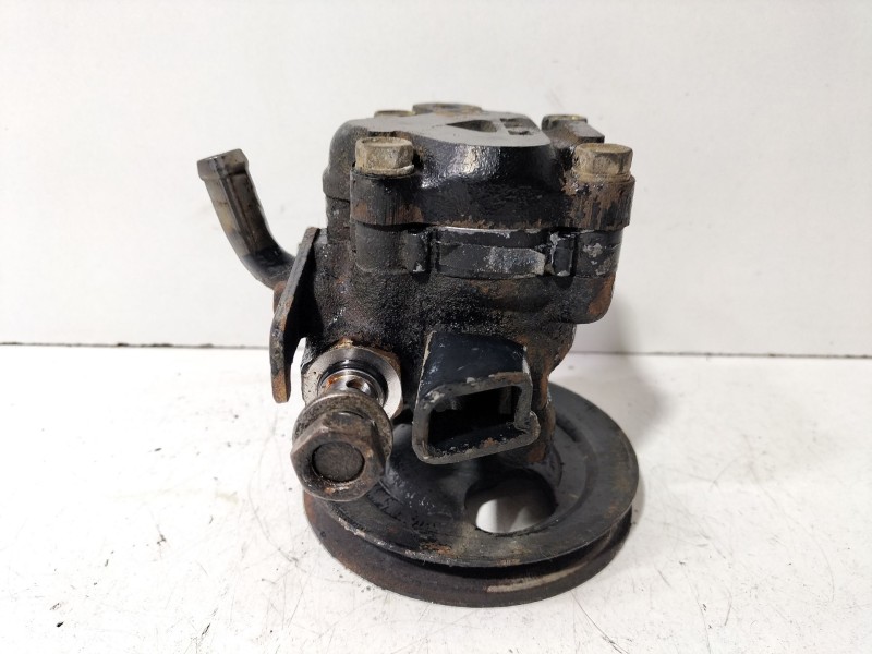 Recambio de bomba direccion para mitsubishi montero (l040) 2300 td (2-ptas.) referencia OEM IAM Mitsubishi Montero L040  