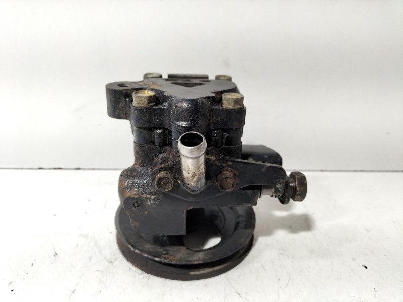 Recambio de bomba direccion para mitsubishi montero (l040) 2300 td (2-ptas.) referencia OEM IAM Mitsubishi Montero L040  