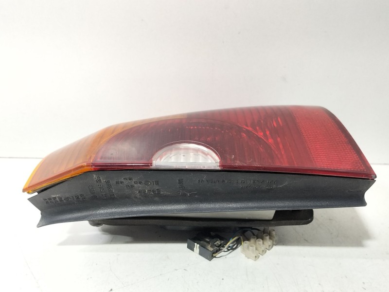 Recambio de piloto trasero derecho para bmw x3 (e83) 3.0 d referencia OEM IAM 63216990168  