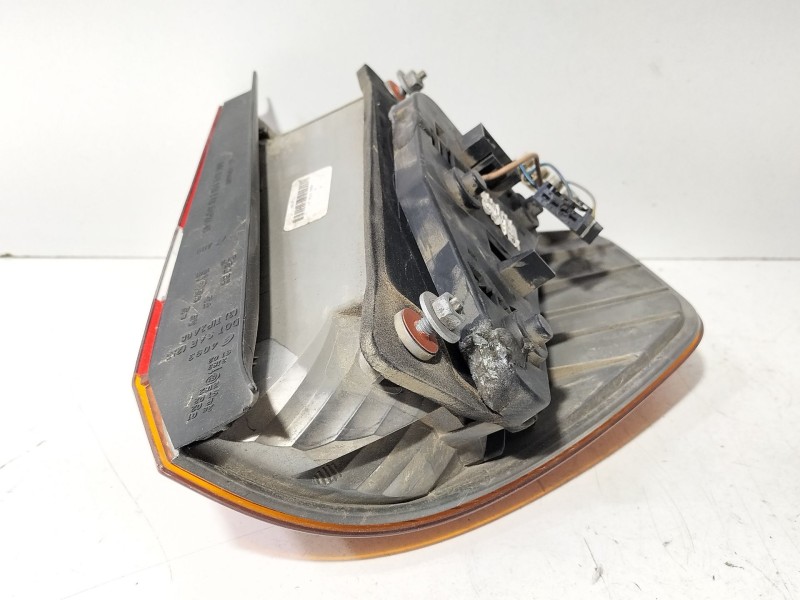 Recambio de piloto trasero derecho para bmw x3 (e83) 3.0 d referencia OEM IAM 63216990168  