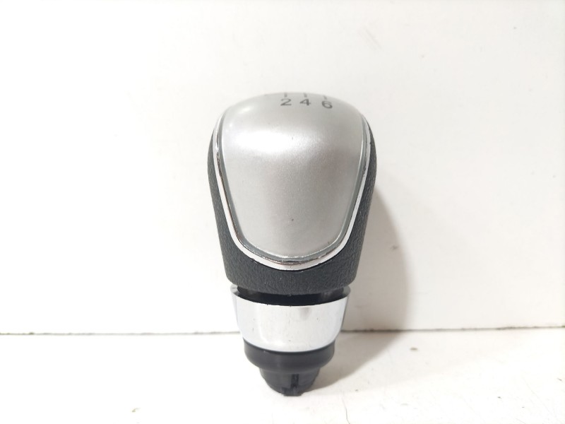 Recambio de pomo palanca cambio para ford focus berlina (cap) ghia referencia OEM IAM Ford Focus 6 Velocidades  