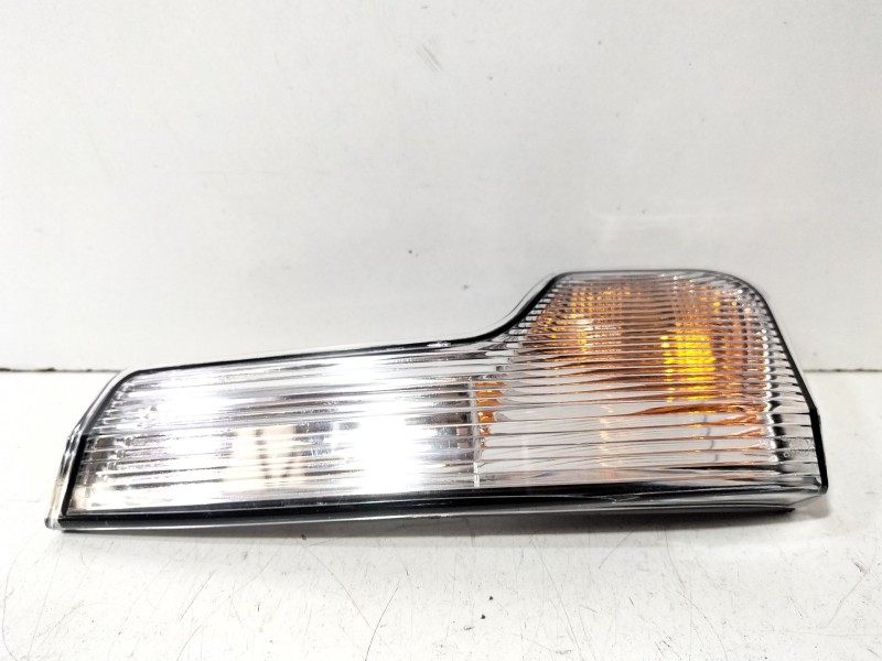 Recambio de piloto intermitente de retrovisor izquierdo para iveco daily vi caja/chasis 33s13, 35s13, 35c13 referencia OEM IAM I