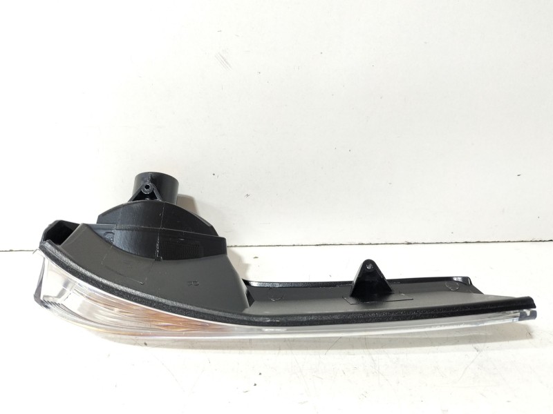 Recambio de piloto intermitente de retrovisor izquierdo para iveco daily vi caja/chasis 33s13, 35s13, 35c13 referencia OEM IAM I