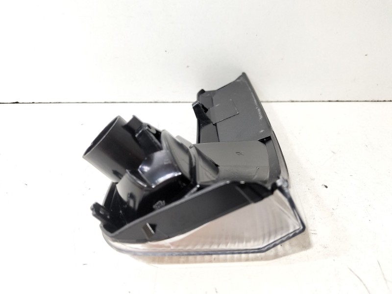 Recambio de piloto intermitente de retrovisor izquierdo para iveco daily vi caja/chasis 33s13, 35s13, 35c13 referencia OEM IAM I